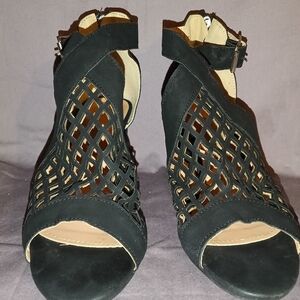 Women's Shoes - Very Nice